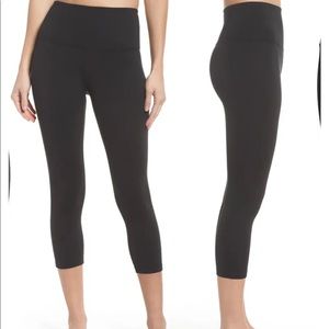 NWT Zella Live In High Waist Crop Leggings in Black Size L